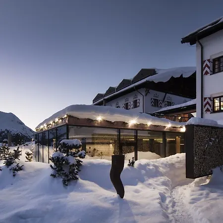 فندق Jagdschloss 4*