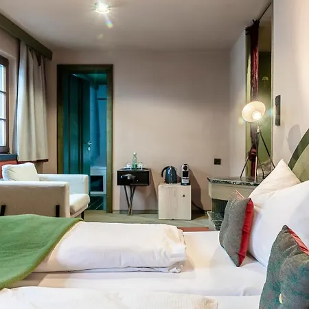 فندق Jagdschloss 4*