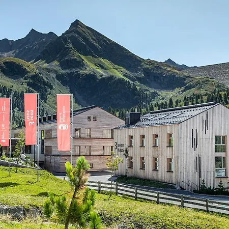 Hotel Jagdschloss Resort 4*