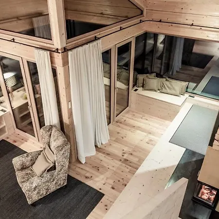 Jagdschloss Hotel 4*