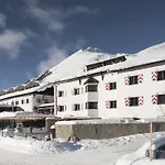 Jagdschloss 4*