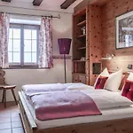 Jagdschloss 4*
